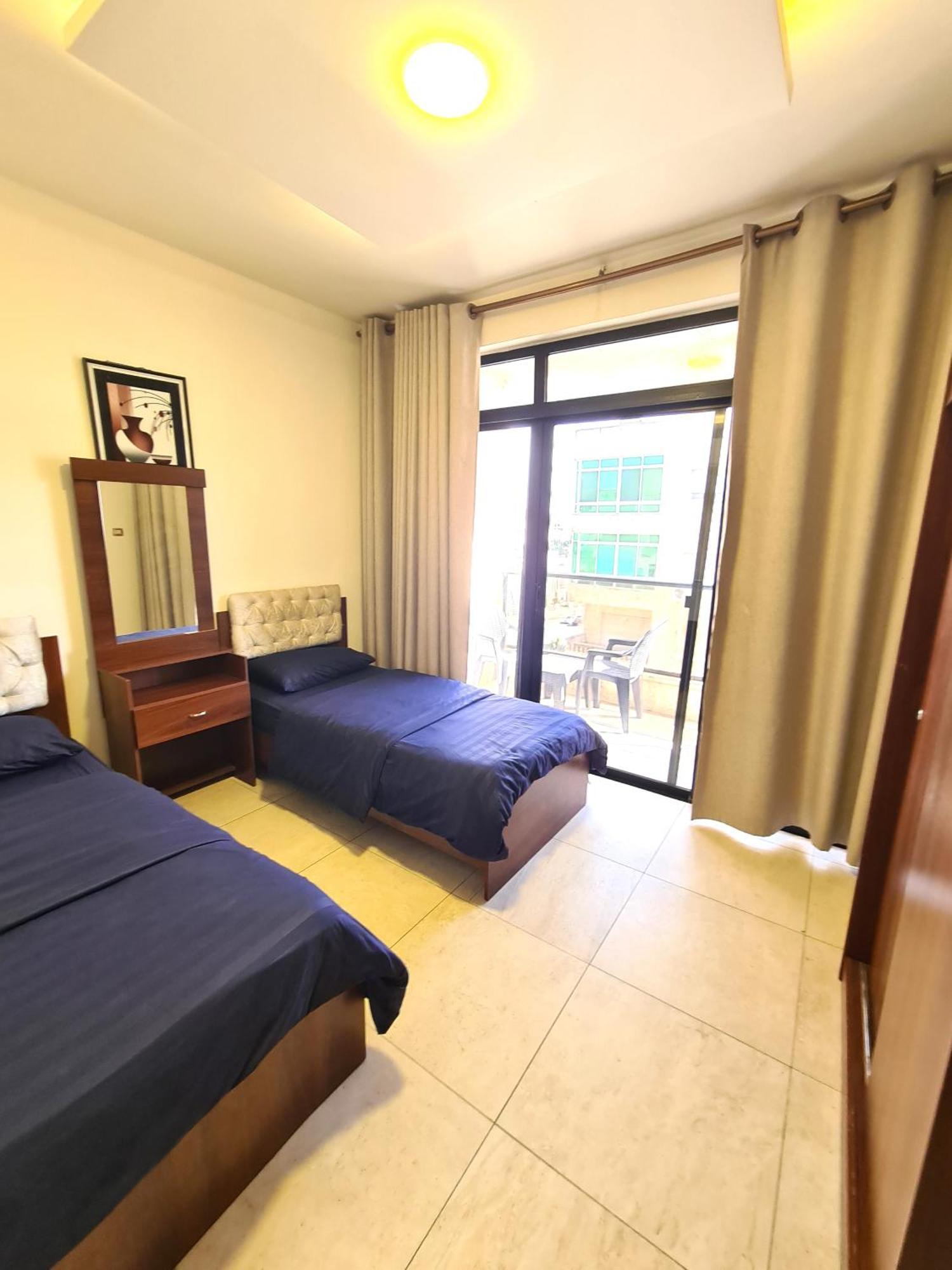 Dair Ghbar Gate Apartments Amman Room photo