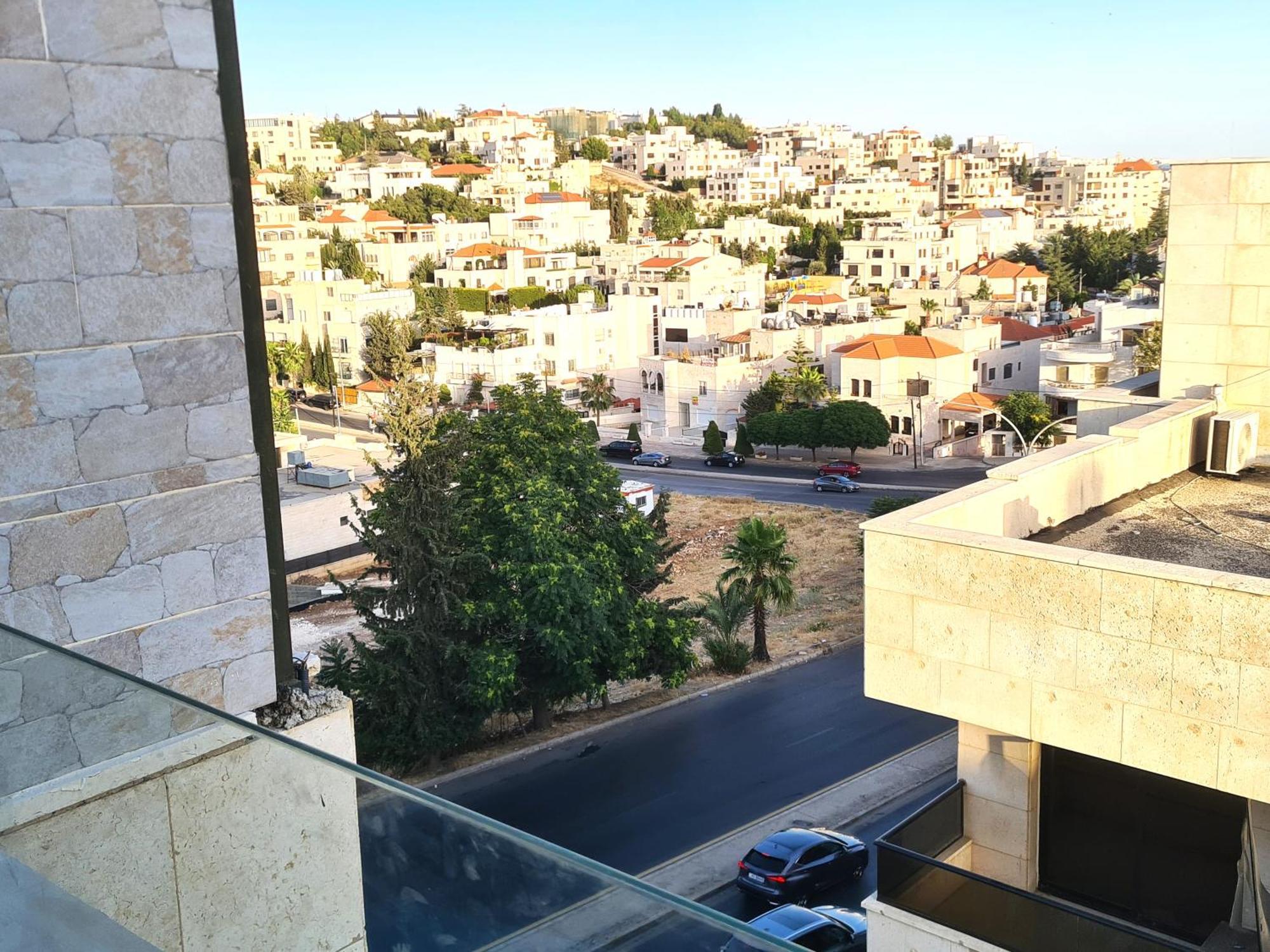 Dair Ghbar Gate Apartments Amman Room photo