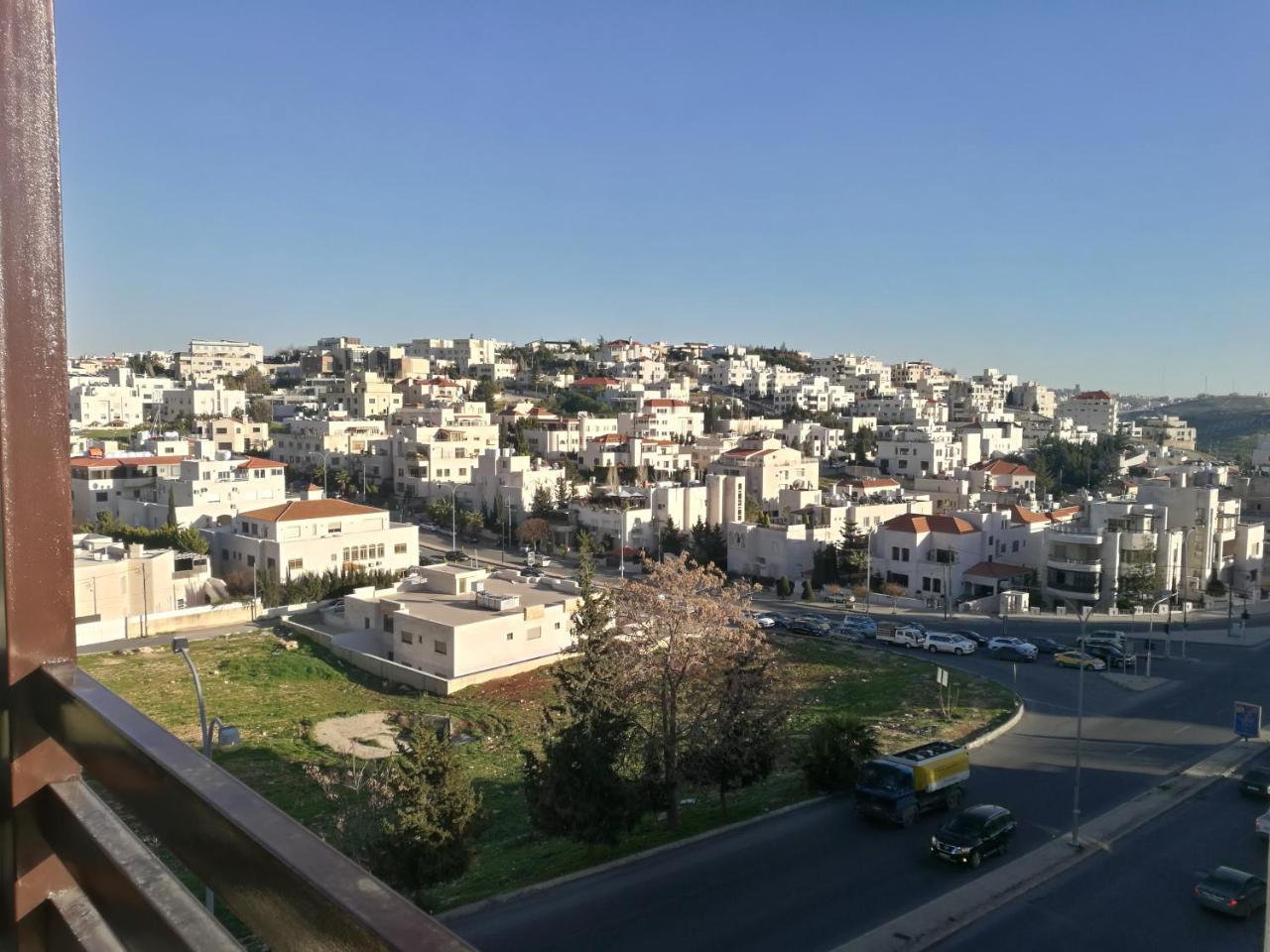 Dair Ghbar Gate Apartments Amman Exterior photo