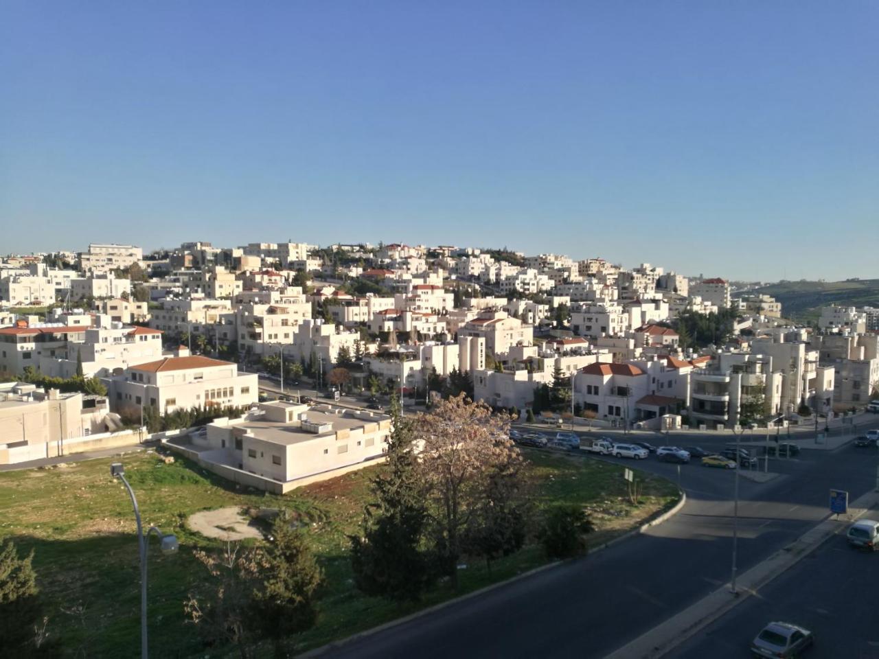 Dair Ghbar Gate Apartments Amman Exterior photo