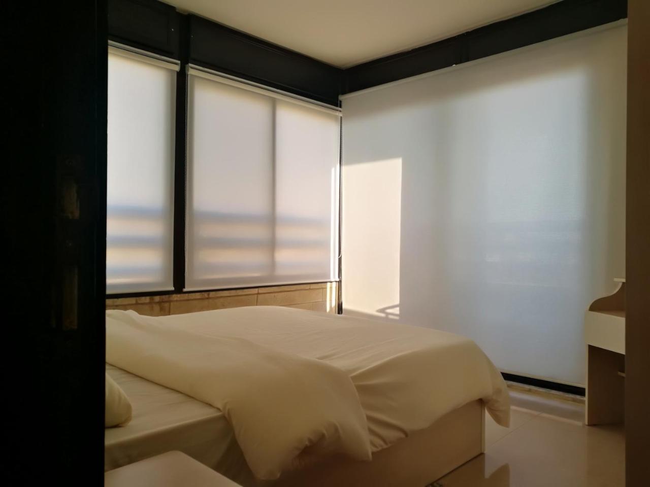 Dair Ghbar Gate Apartments Amman Exterior photo